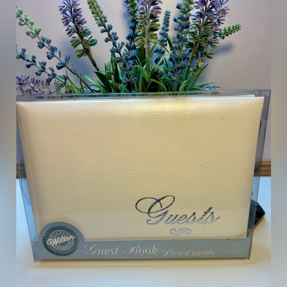 🔥NWT 2001 Wilton White Guest Book w/ Silver Foil Edging on Pages